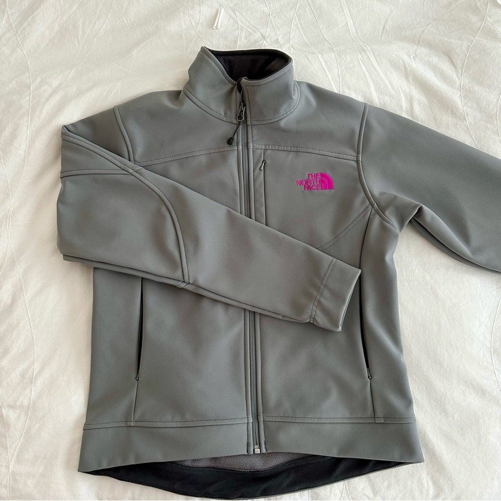 The North Face Women’s Caroleena Jacket NWOT Small S coat windbreaker softshell